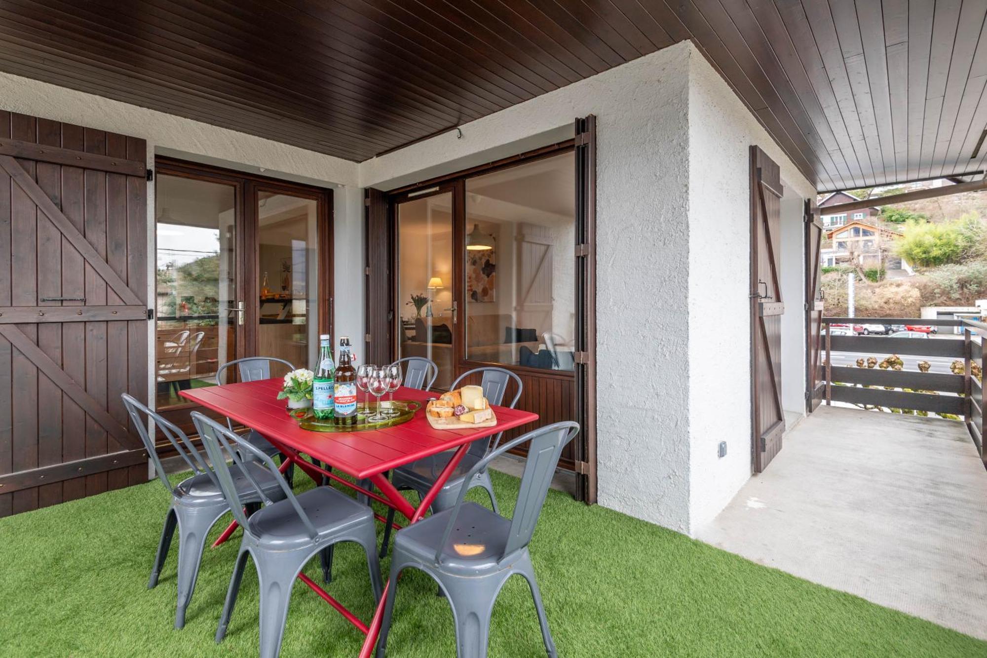 Bel Apt Terrasse A 2 Pas Du Lac Sévrier エクステリア 写真